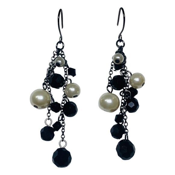 Black & White Pearl Beaded Cluster Dangle Earrings 2.5" Long Gunmetal - Picture 9 of 12